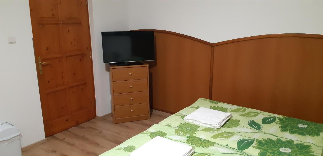 Borgaleria Hotel Tokaj Bagian luar foto