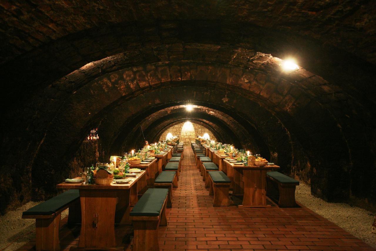 Borgaleria Hotel Tokaj Bagian luar foto